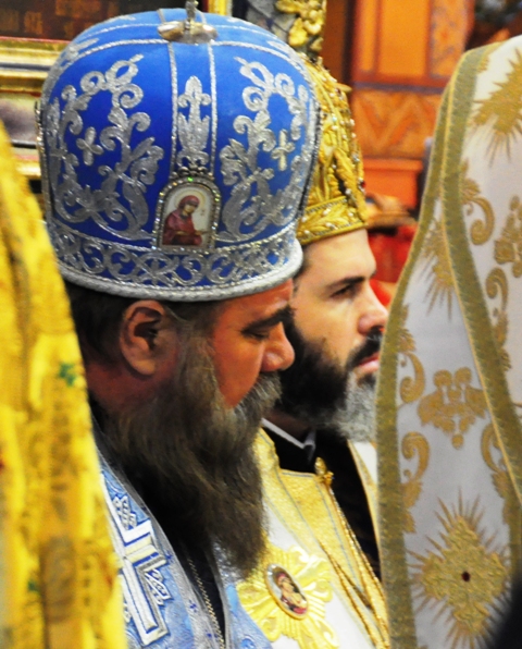 Дядо Борис потънал в приятна дрямка
